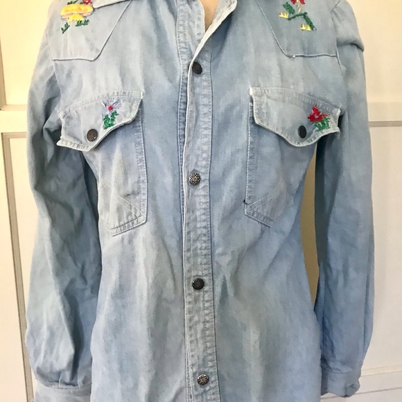 Your favorite 70s cotton denim hand-embroidered mushrooms lady bug Boho  shirt ! - Picture 3 of 16